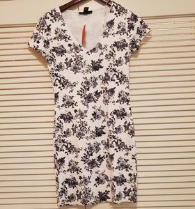 White floral bodycon dress